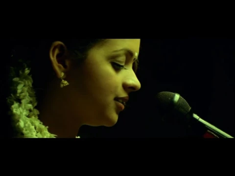 Kaatraaga Kaadhal - YouTube