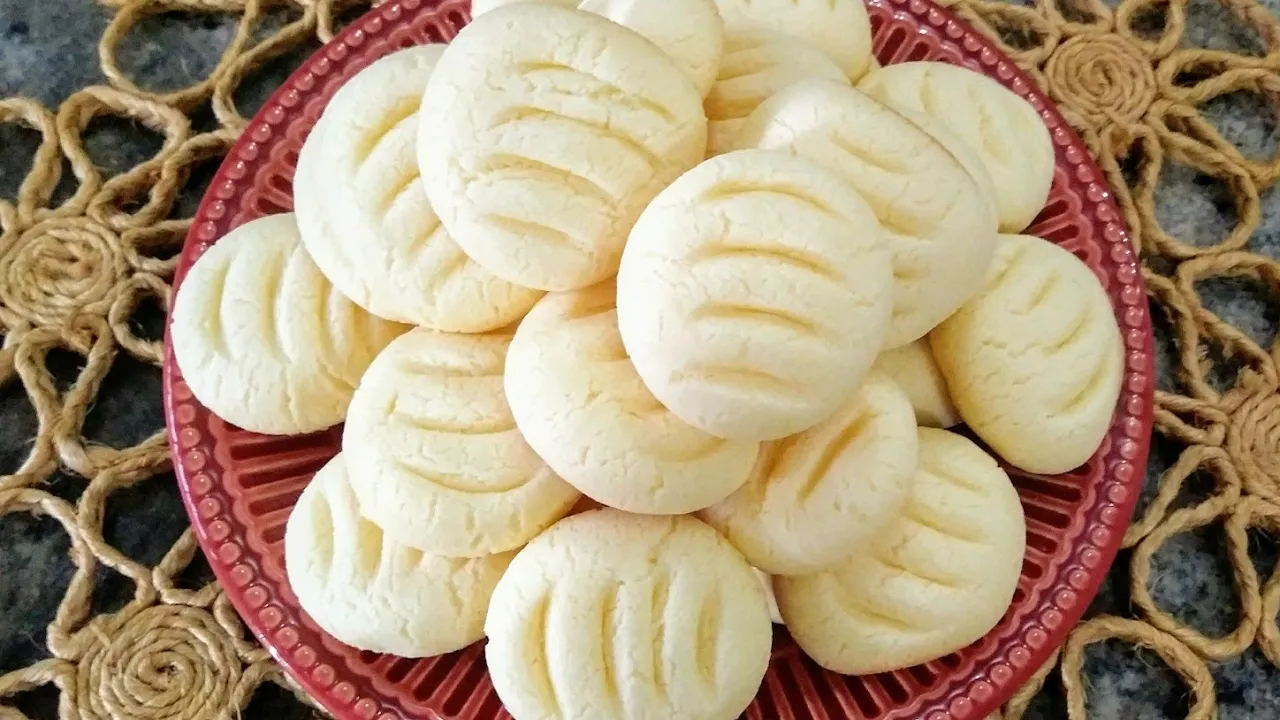 BISCOITO DE POLVILHO ASSADO ½ KG FAZ 100