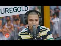 La Mave (feat. Nateman) performs "Dominga" LIVE on Wish 107.5 Bus