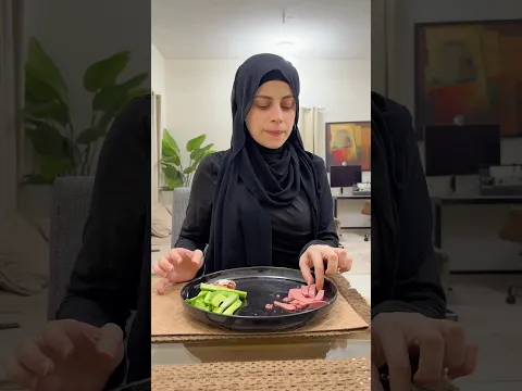البنت والقطه ولمرتديلا😂😂 نانو وام سيف