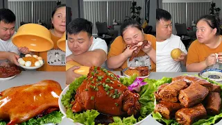 Greedy hubby tried to steal my roast duck — ended up with a giant potato instead! He’s devastated!
