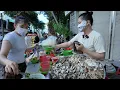 Download Lagu Xuất hiện 2 chị đẹp bán cháo lòng múc không kịp tay và hủ tiếu hoành thánh kế bên