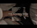 Download Lagu Arctic Monkeys - The jewellers hands (𝘴𝘱𝘦𝘥 𝘶𝘱)