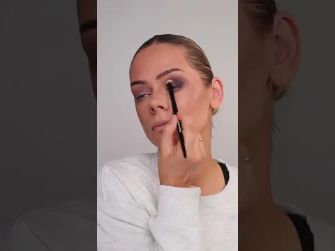 Loving a silver smokey eye for blue eyes, is this what they call eyemaxxing?? ✨😍