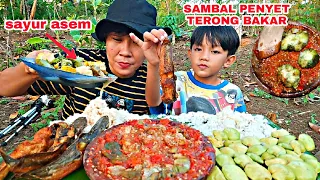 Download SAMBAL PENYET TERONG BAKAR + SAYUR ASEM LALAP JENGKOL MUDAH MP3