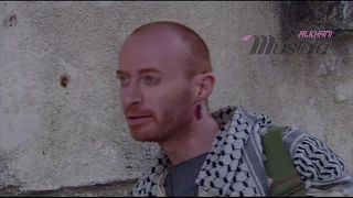 النمس يقتل صرصور هههههه شفتك شفتك ياصرصور ماشي ماشي عم بتدور باب الحارة الحلقة 10 مشهد 2 