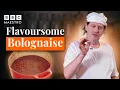 Lagu Smaakvolle bolognese, stap voor stap bereid met Marco Pierre White | Meet Your Maestro | BBC Maestro