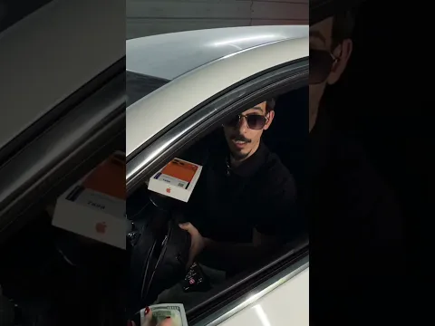تختار 100 دولار لو الي بداخل الجنطة 🤔
