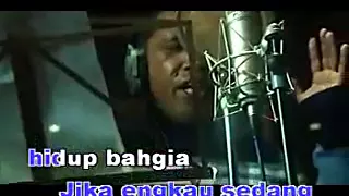 Download Lestari - Sekelip Mata Kau Berubah (New Video Klip) MP3