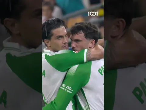 برشلونة يسعى للانفراد بصدارة الليغا ويواجه فالنسيا على ملعب المستايا.