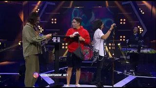 dapet merchandise dari nidji vindes rebutan