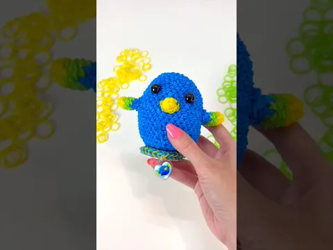 Making Peter the Parrot Loomigurumi figure w/ @Official_RainbowLoom premium rubber bands!! 🌈 #craft