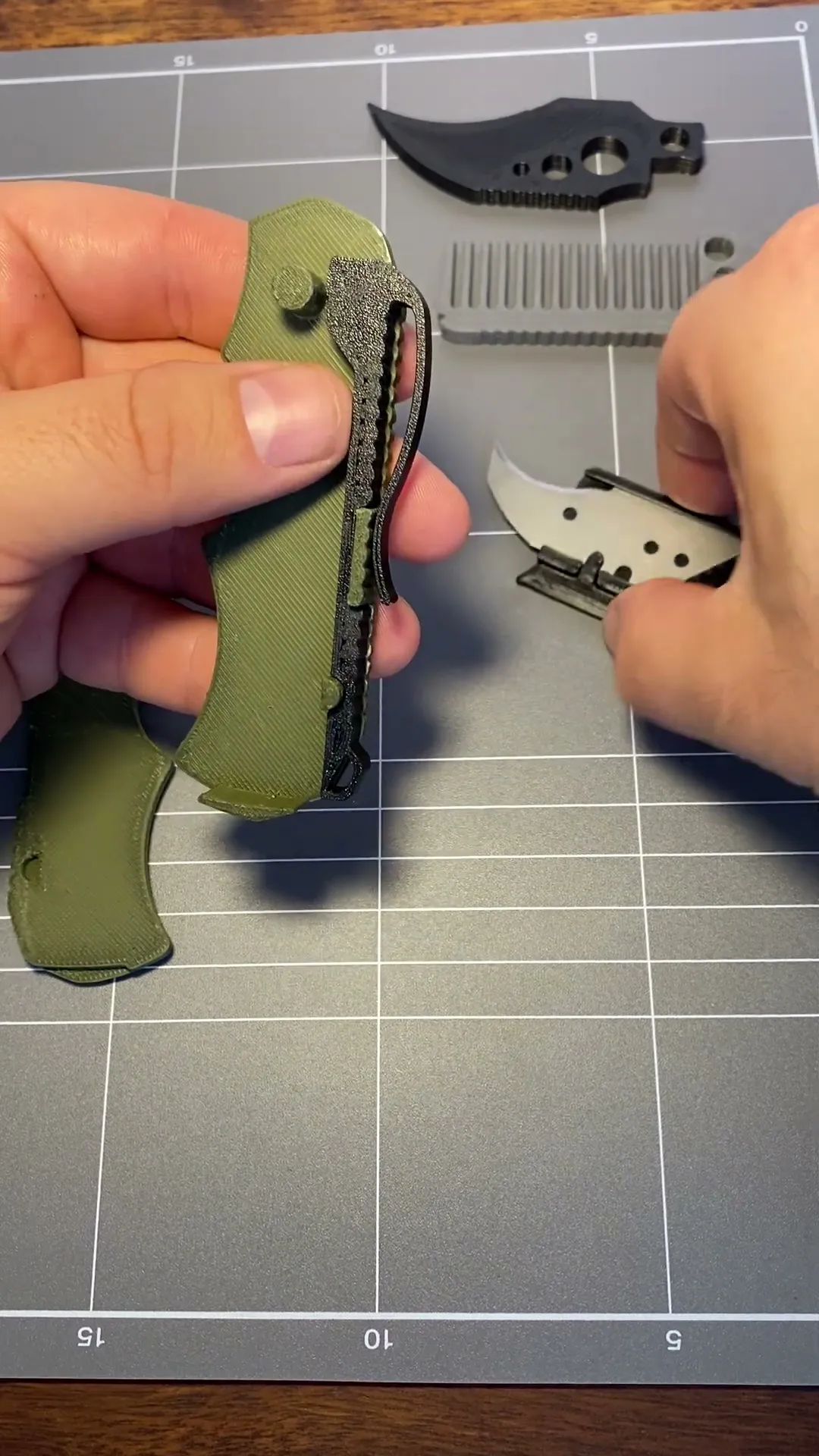 FoldX - Foldable multi-tool - Grip Shell