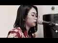 Download Lagu Barang Antik Iwan Fals  Cover by Regita
