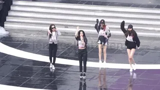 jennie kim being talentless for 4 minutes straight