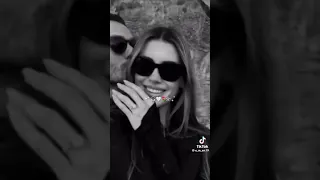 اني عاشق لاتفارق نبض قلبي وبقى بيقربي  اني عاشق لاتفارق نبض قلبي وبقى بيقربي