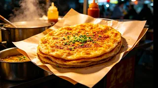 【LIVE】The various flatbreads made by roadside vendors look incredibly tempting.