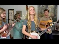 Download Lagu Jolene - The Petersens