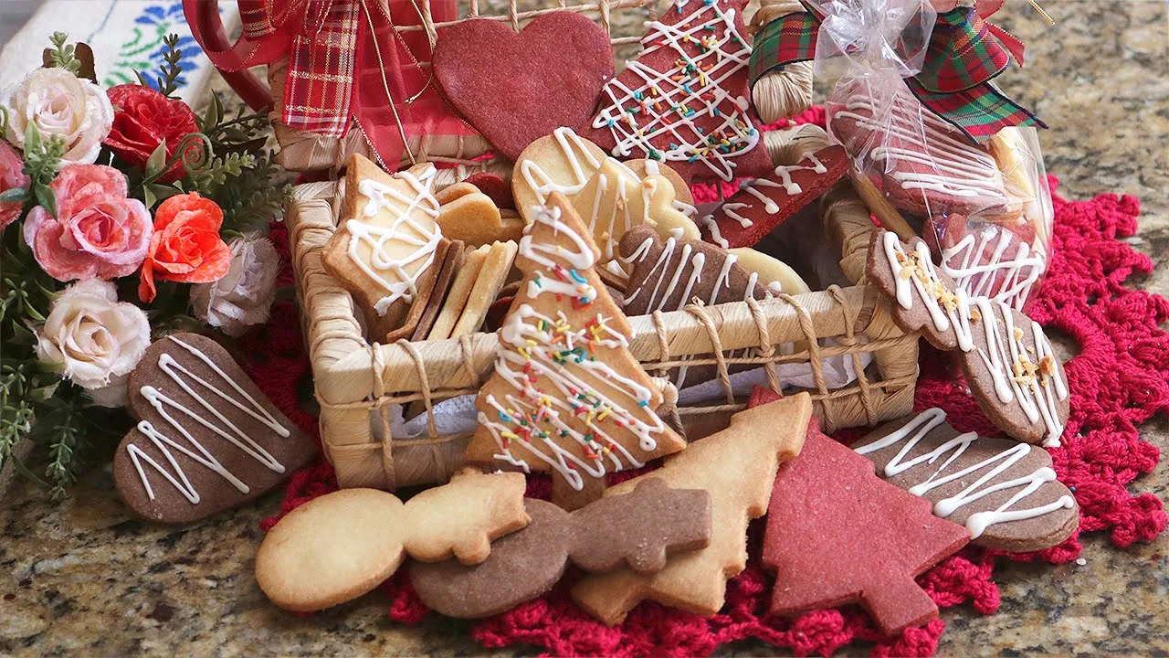 Esta receita não pode faltar de jeito nenhum nos cafés em família de dezembro: bolacha de Natal! Con. 