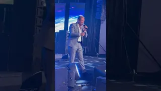 فاكرني يا حب لايف عمرو دياب دندنها