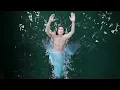 Download Lagu Don't blink, the most beautiful merman appears, with a flash filter