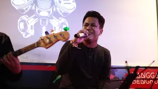 Download FAKE ISLAND - MENCARIMU ( LIVE MUSIC ) #malamminggutrulycafe #Bengkulu MP3