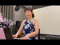 大海-張雨生。 韋禮安改編的好聽，丁噹也曾經唱過，來聽一片芸的溫柔版本吧😊