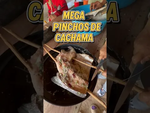 Mi mamá hace pinchos gigantes de cachama!  #shorts #pesca #colombia