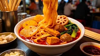 【LIVE】Spicy mixed noodles, a popular street food at night.