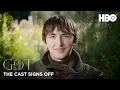 Video di Game of Thrones | The Cast Signs Off (HBO)
