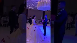 فكرة رش الورد علا العروس مره يجنن تنفيذ زفات بالاسماء زفات برايد الكويت 0555702259 اكسبلور 