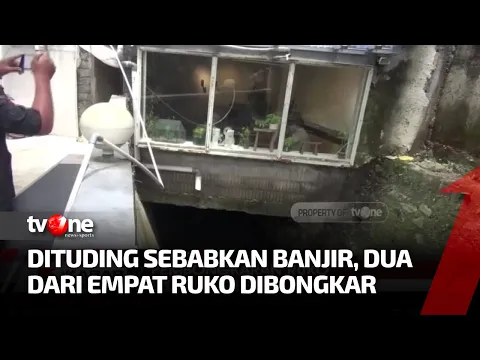 Dua dari Empat Ruko yang Berdiri di Atas Saluran Air Akhirnya Dibongkar