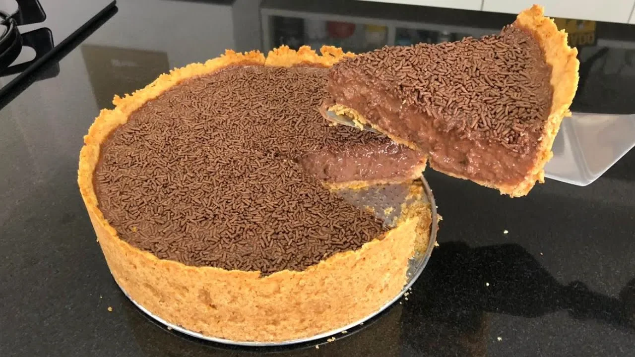 Como fazer massa base de torta doce com bolacha biscoito Massa prática, rápida para preparar tortas . 