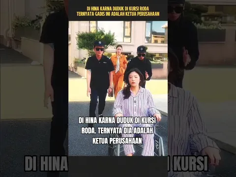 di hina karna duduk di kursi roda, ternyata gadis itu adalah ketua perusahaan