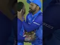 Download Lagu Rohit Sharma ने पकड़ी Dinesh Karthik की गर्दन
