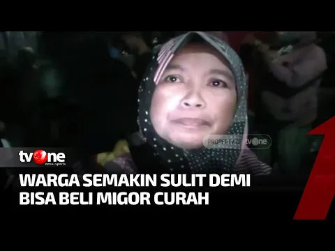 Masyarakat di Tasikmalaya Antre Kupon Minyak Tengah Malam
