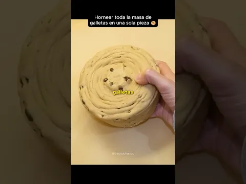 Hornear toda la masa de galletas en una sola pieza 🍪