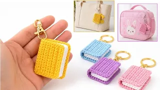 كروشيه ميدالية كتاب لمستخدمي اليد اليسرى / كروشي ميدالية مفاتيح / Crochet Book Keychain