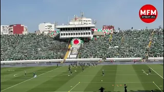 بالكوفية   الكورفا سود ت شعل أجواء ملعب مركب محمد الخامس بأغنية  رجاوي فلسطيني       دندنها