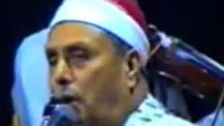 الشيخ شرف التمادي لم توفي النبى قالو الصحابةنولي مين من قصة فضلون العابد حفلة سيدى بركة عام ٢٠٠١ 