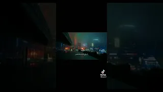 وانا وعد اني لا افتكرك ولا بلخير ولا بشر  ولا بصوت الحنين انجر  وعندى هتبقا وقت ومر   دندنها
