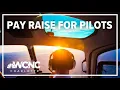 United Airlines to give pilots a pay raise
