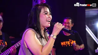 Download Di Kejar Dosa - Aan Anisa - Meteor Big Band Live Kel. Cipeujeuh Kulon Lemah Abang Cirebon, 10 April MP3