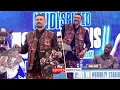Download Lagu Oleksandr Usyk HILARIOUSLY shows Daniel Dubois 'low blow' photos