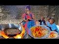 Download Lagu African Village Mom Cooks Fries 🍟🔥 For The First Time For Her Children/African Village Life