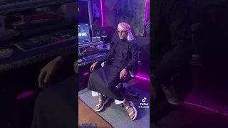 ولعرابي طق ومات كله من كيد البنات ترند عبدالله ابو شعر 