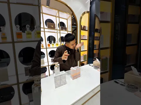 TOKO PARFUME MADINAH, YUK KALO DI MADINAH JANGAN LUPA MAMPIR KESINI !