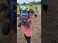 Download Lagu Malah orang yang gendong truk sama sapi