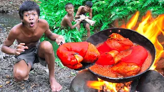 Primitive Technology - Cooking Recipes - Braised Pig Legs Eating Show