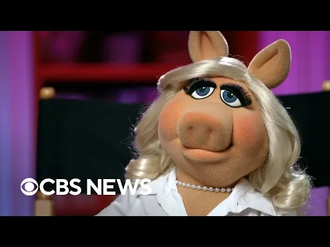 Download MP3 An exclusive interview with Miss Piggy after \